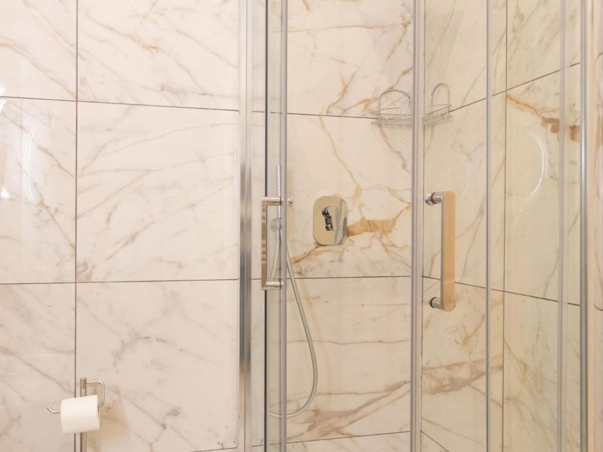 The Best Rent - Elegant Five-Bedrooms Apartment Near Colosseo Roma Eksteriør bilde