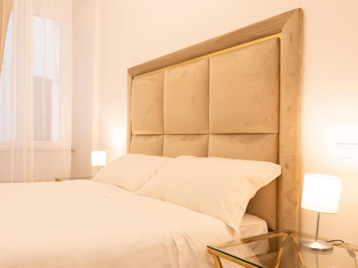 The Best Rent - Elegant Five-Bedrooms Apartment Near Colosseo Roma Eksteriør bilde