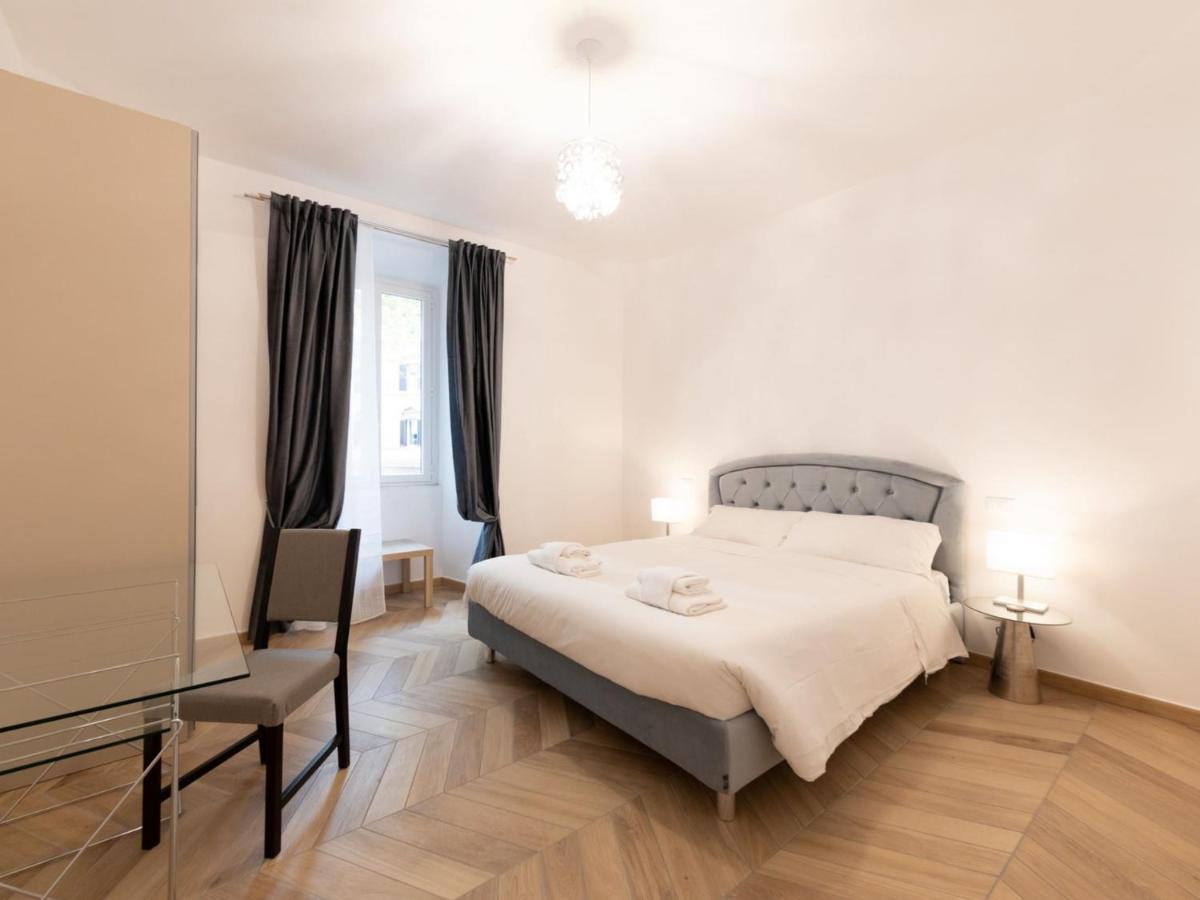 The Best Rent - Elegant Five-Bedrooms Apartment Near Colosseo Roma Eksteriør bilde
