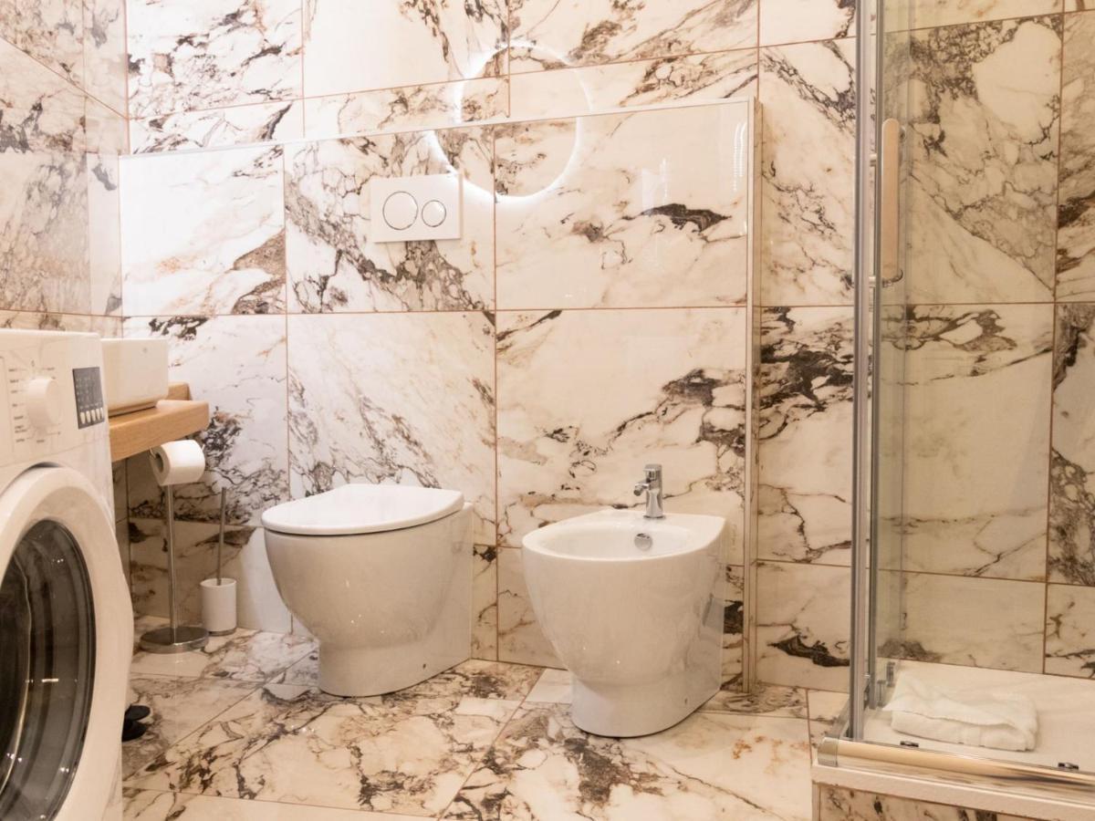 The Best Rent - Elegant Five-Bedrooms Apartment Near Colosseo Roma Eksteriør bilde