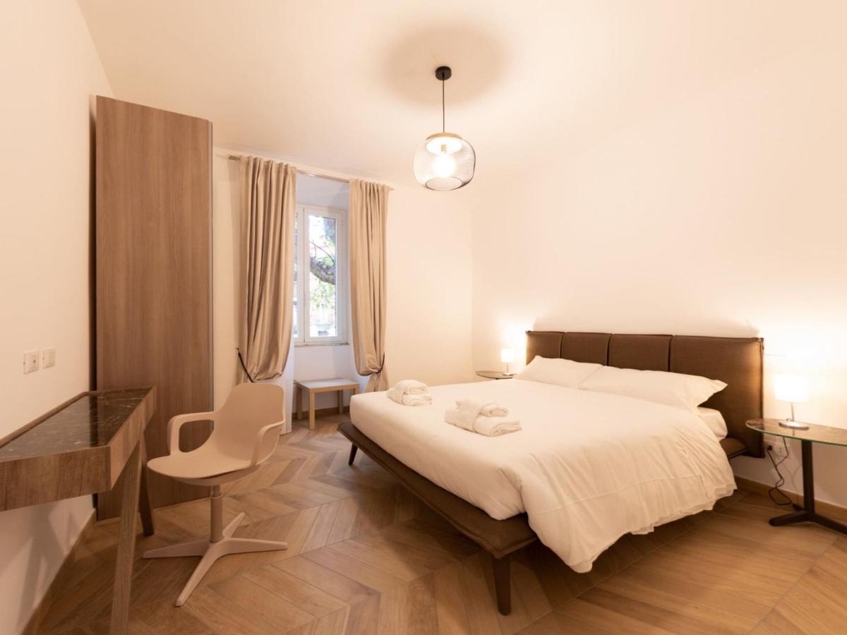 The Best Rent - Elegant Five-Bedrooms Apartment Near Colosseo Roma Eksteriør bilde
