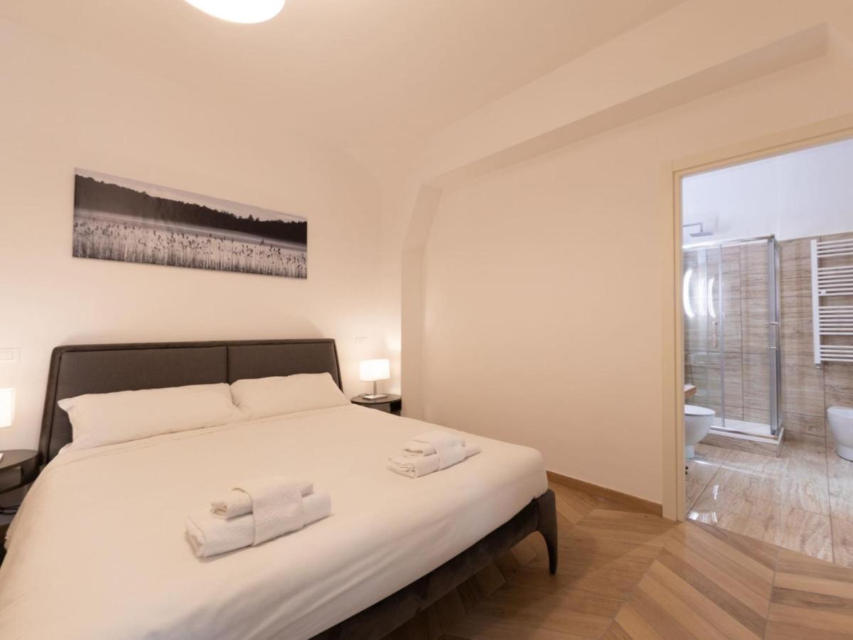The Best Rent - Elegant Five-Bedrooms Apartment Near Colosseo Roma Eksteriør bilde