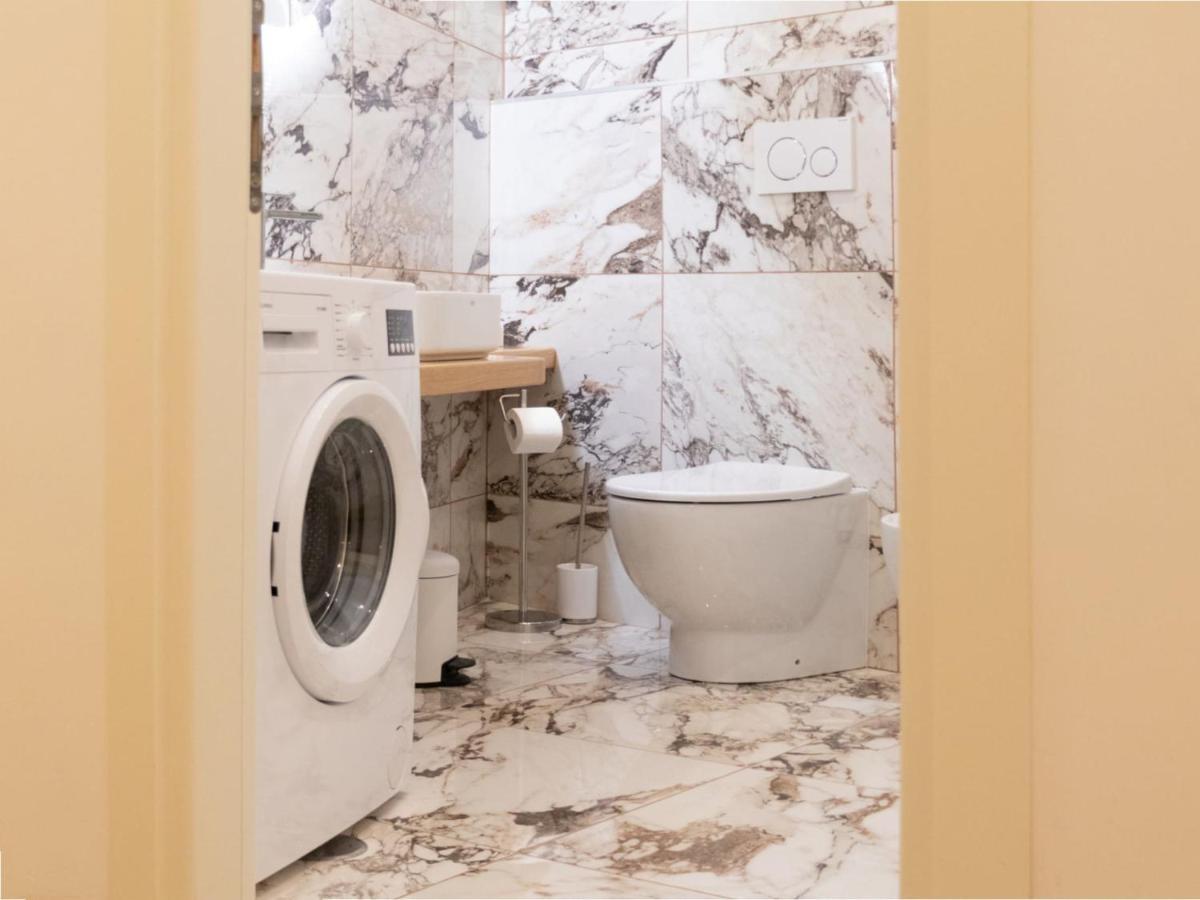 The Best Rent - Elegant Five-Bedrooms Apartment Near Colosseo Roma Eksteriør bilde